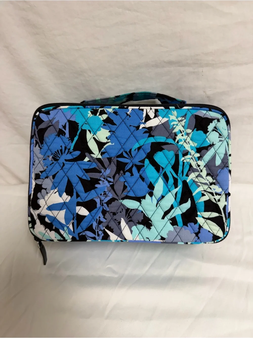 Vera Bradley easy cosmetic